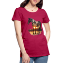 Premium T-Shirt Sunset Horse - dunkles Pink